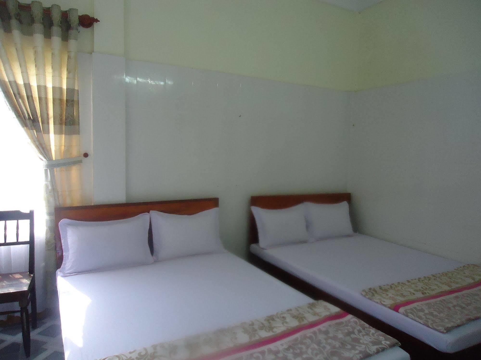 Anh Linh 1 Hotel Донгхой Экстерьер фото