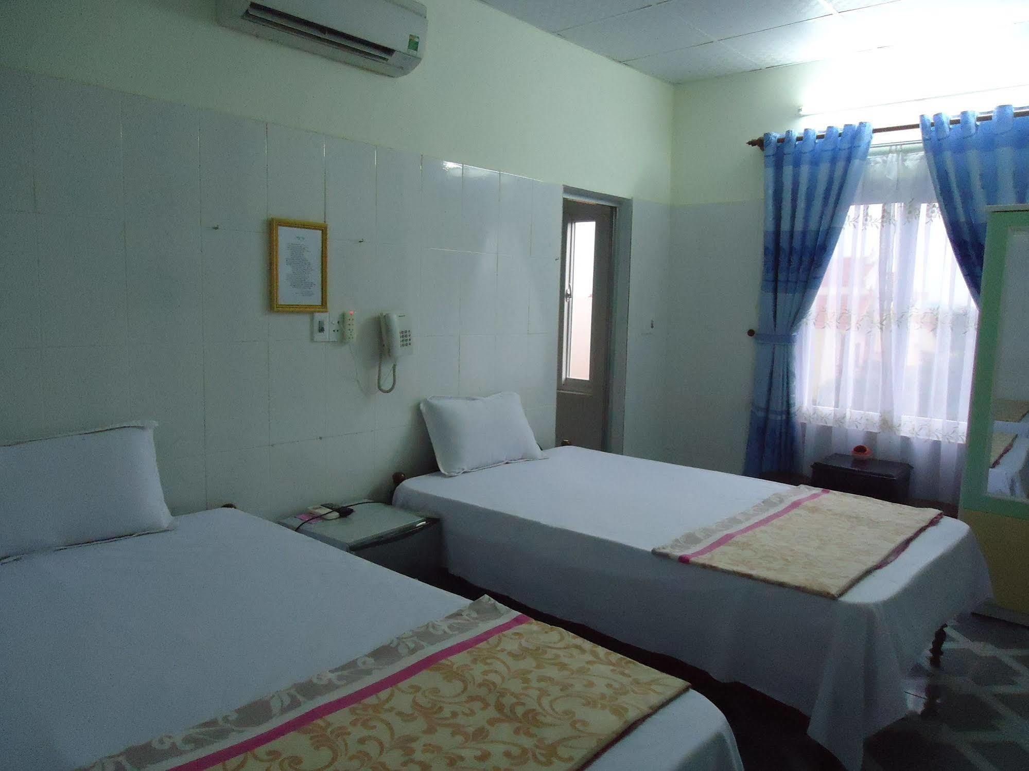 Anh Linh 1 Hotel Донгхой Экстерьер фото
