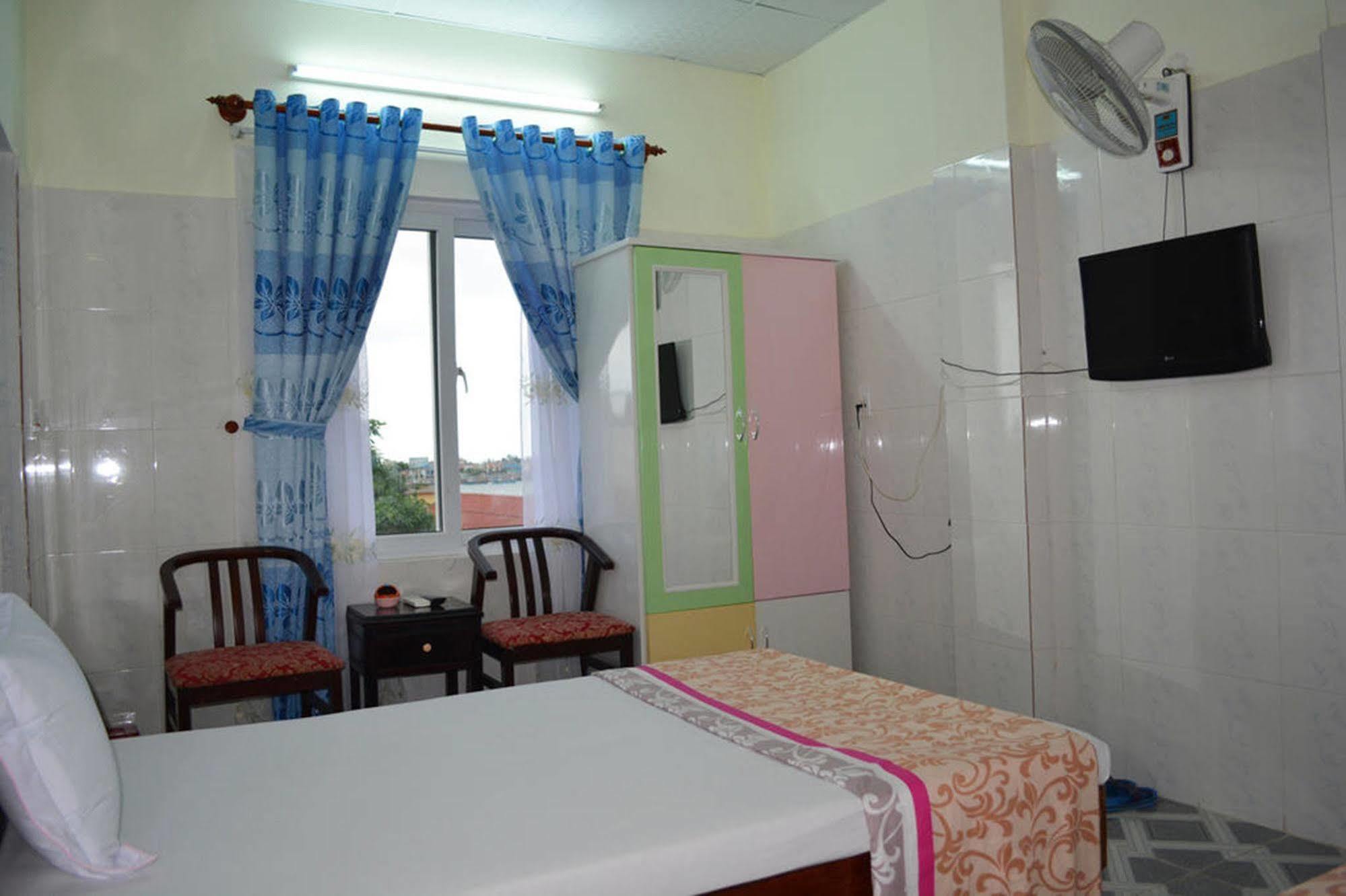 Anh Linh 1 Hotel Донгхой Экстерьер фото