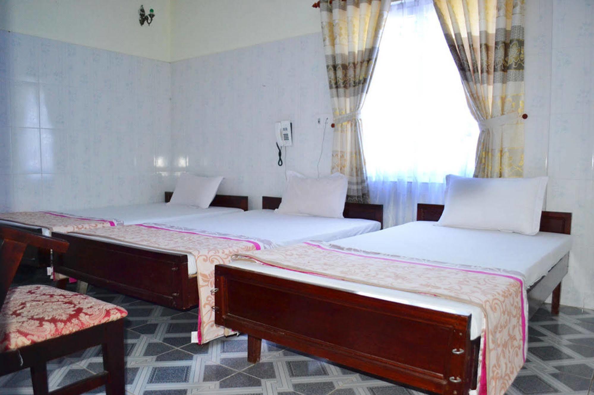 Anh Linh 1 Hotel Донгхой Экстерьер фото