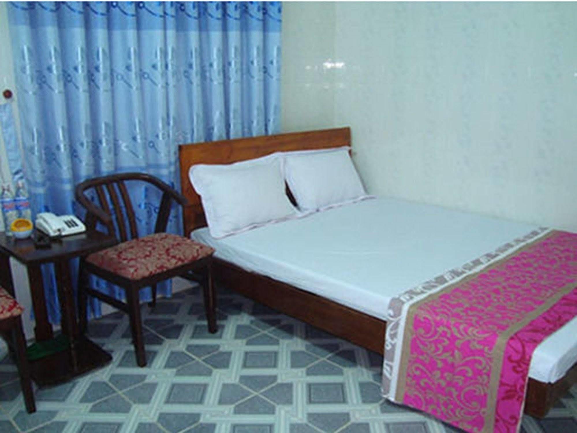 Anh Linh 1 Hotel Донгхой Экстерьер фото