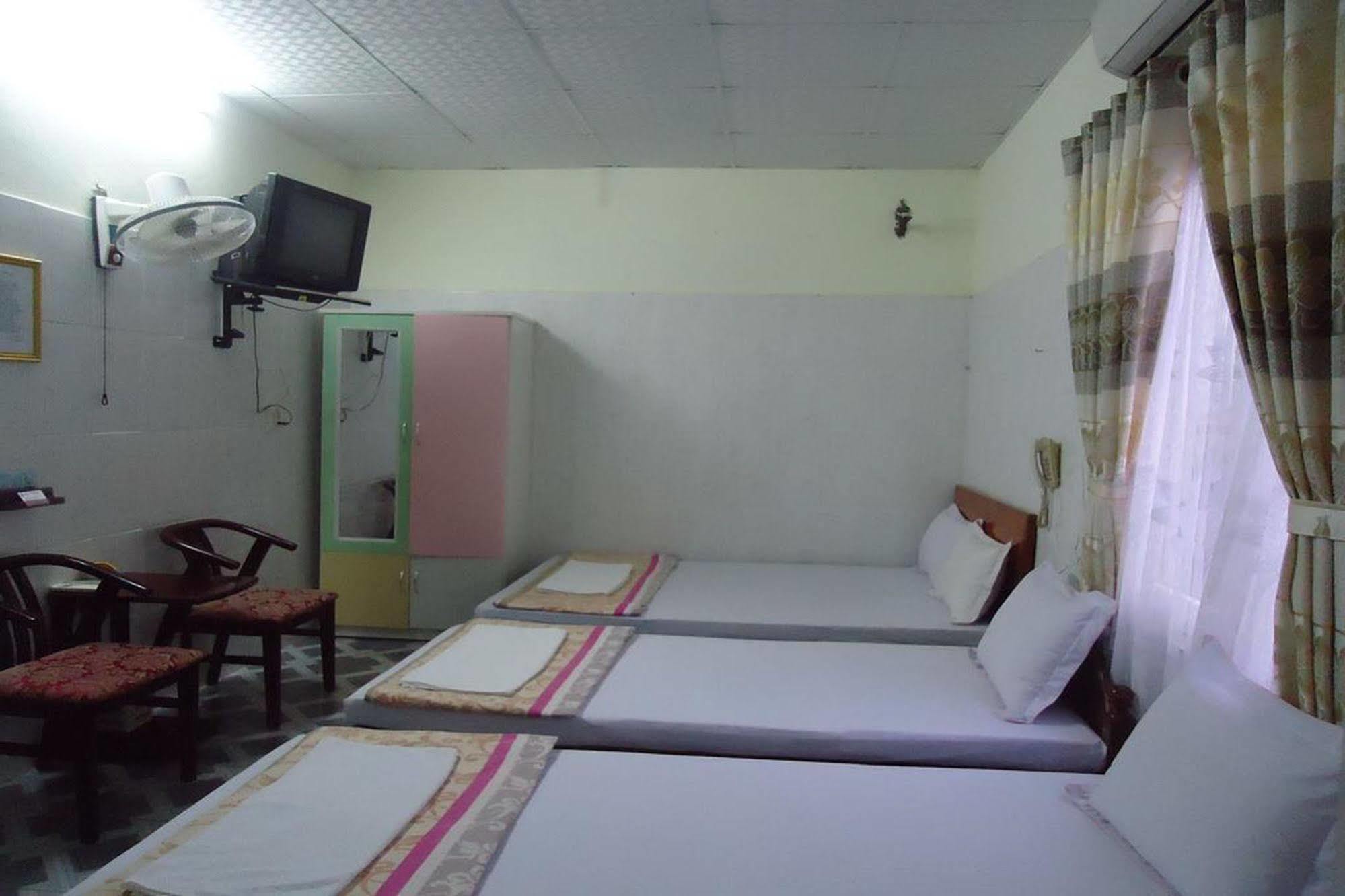 Anh Linh 1 Hotel Донгхой Экстерьер фото