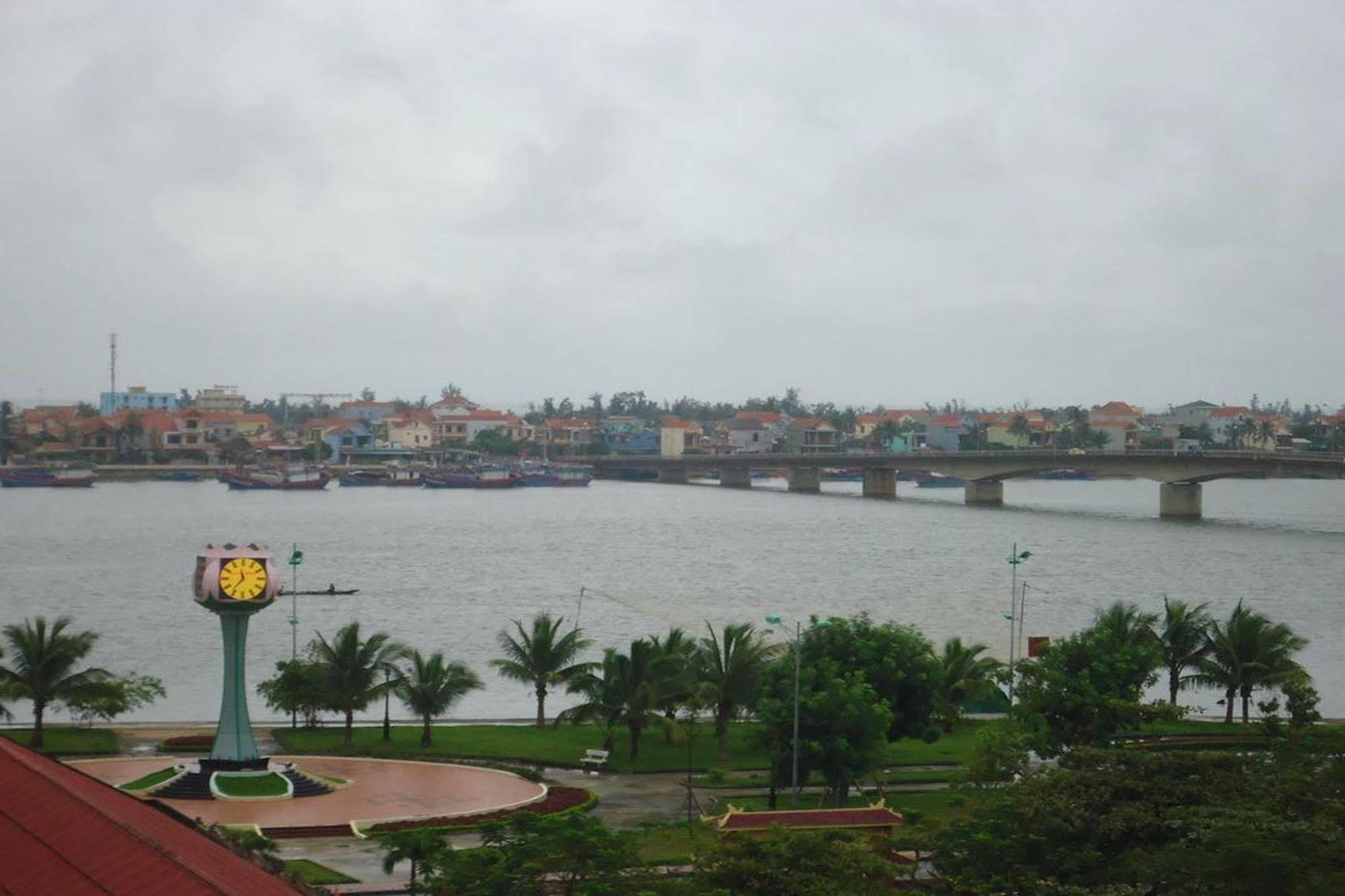 Anh Linh 1 Hotel Донгхой Экстерьер фото